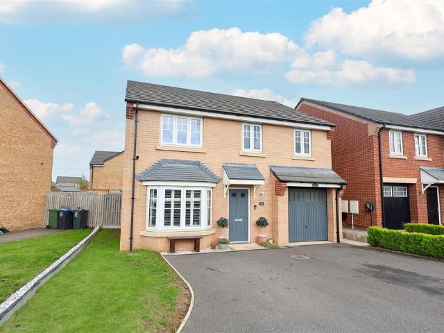 4 bedroom detached house for sale