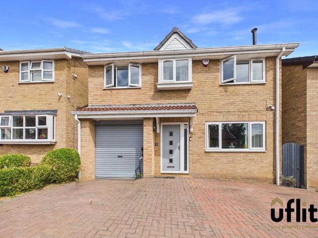 4 bedroom detached house for sale