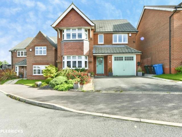 4 bedroom detached house for sale
