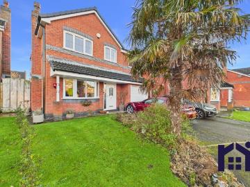 4 bedroom detached house for sale