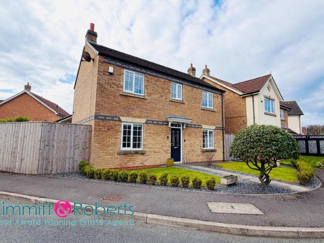 4 bedroom detached house for sale