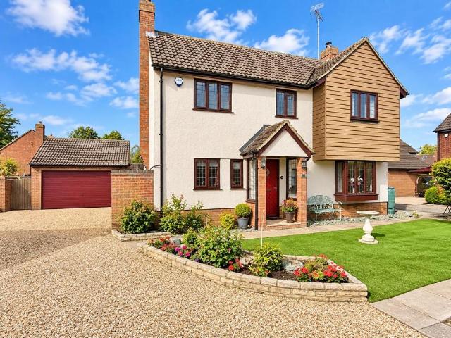 4 bedroom detached house for sale