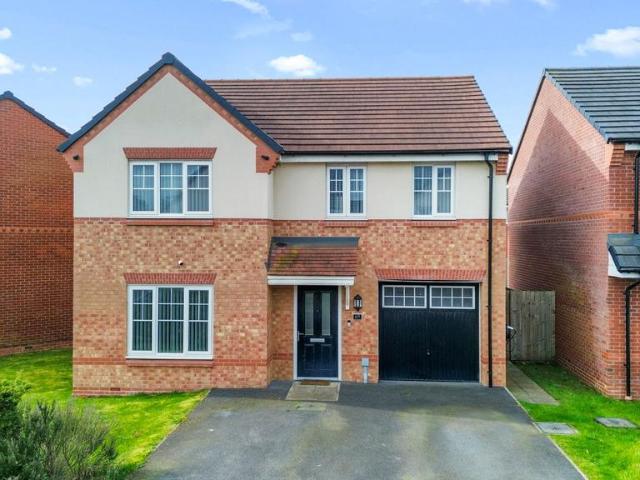 4 bedroom detached house for sale