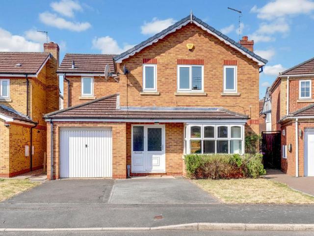 4 bedroom detached house for sale