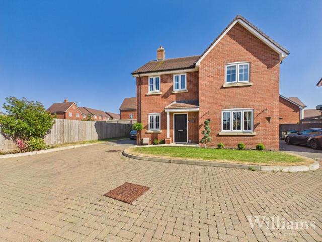 4 bedroom detached house for sale