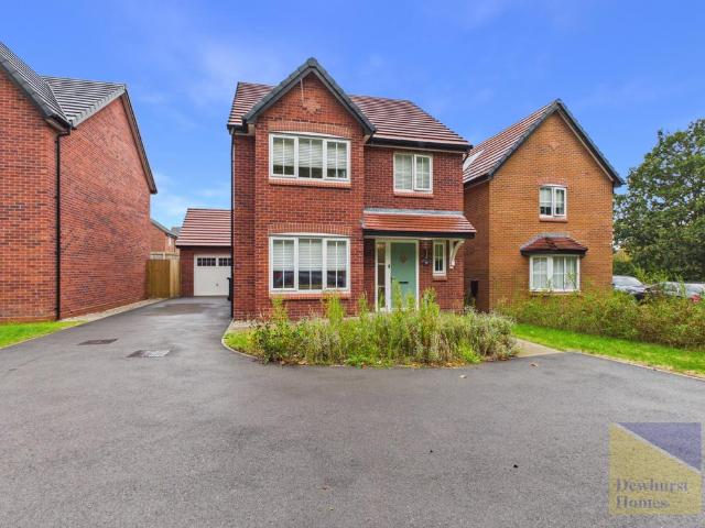 4 bedroom detached house for sale