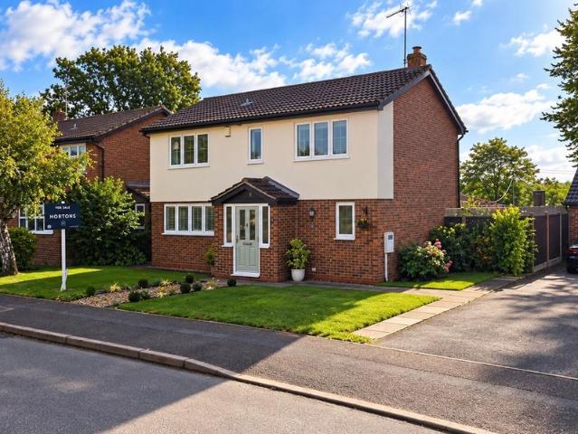 4 bedroom detached house for sale