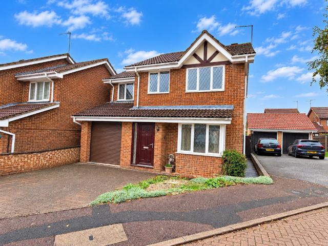 4 bedroom detached house for sale