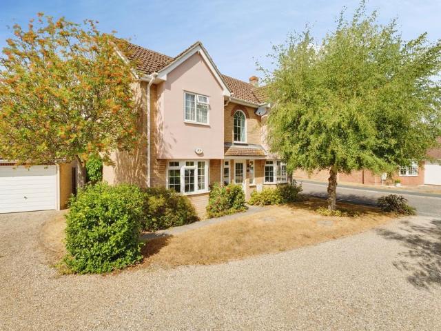 4 bedroom detached house for sale