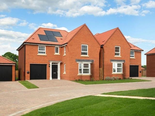 4 bedroom detached house for sale