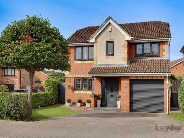 4 bedroom detached house for sale