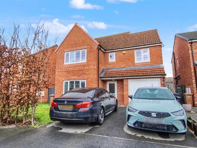 4 bedroom detached house for sale
