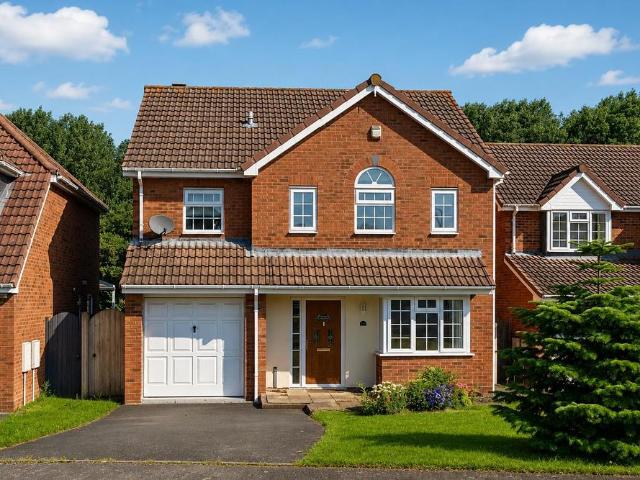 4 bedroom detached house for sale