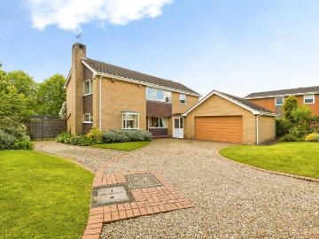 4 bedroom detached house for sale