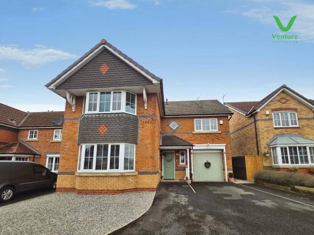 4 bedroom detached house for sale