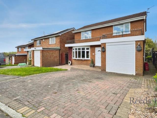 4 bedroom detached house for sale