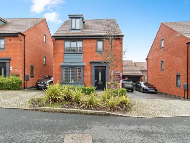 4 bedroom detached house for sale