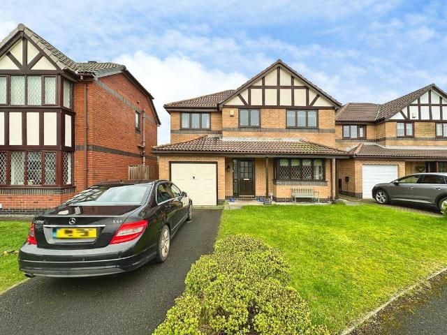 4 bedroom detached house for sale