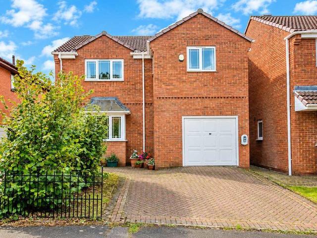 4 bedroom detached house for sale