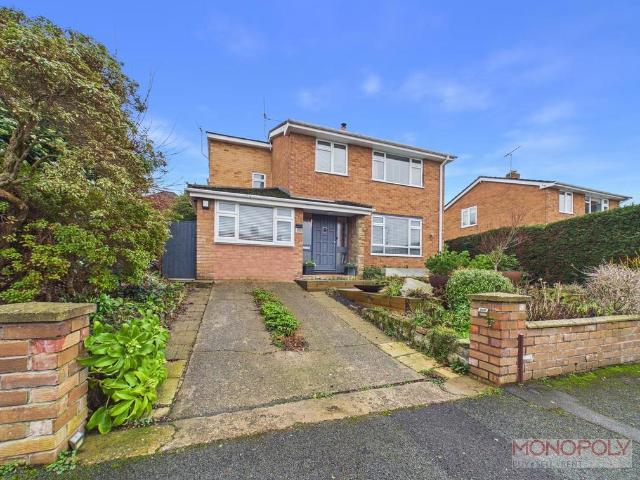 4 bedroom detached house for sale