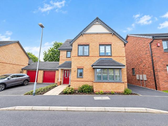 4 bedroom detached house for sale