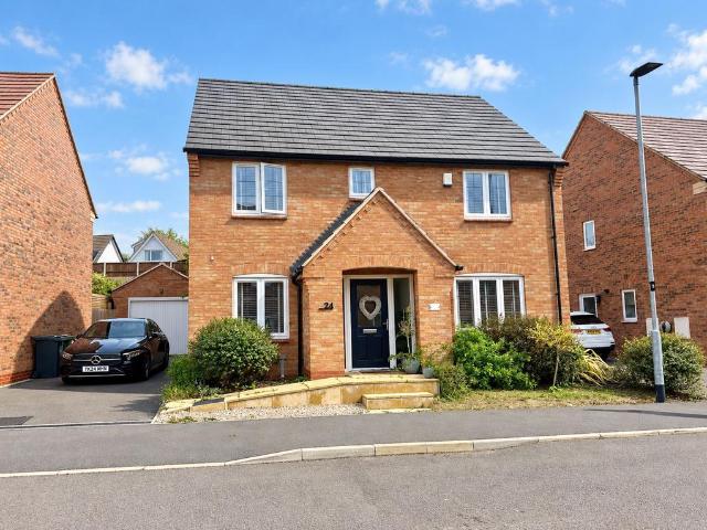 4 bedroom detached house for sale