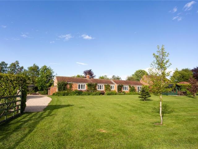 4 bedroom bungalow for sale