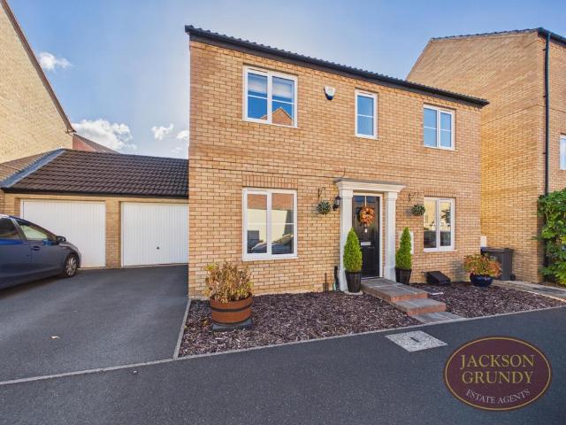 4 bedroom detached house for sale
