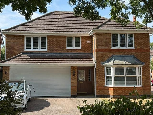 4 bedroom detached house for sale