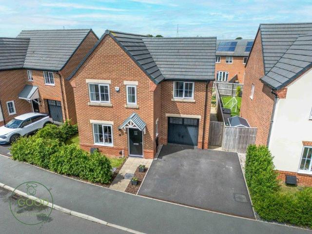 4 bedroom detached house for sale
