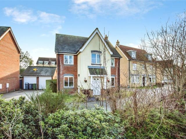 4 bedroom detached house for sale