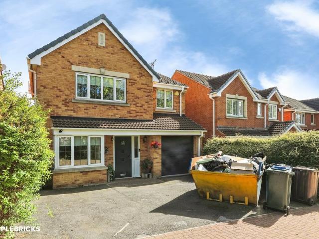 4 bedroom detached house for sale