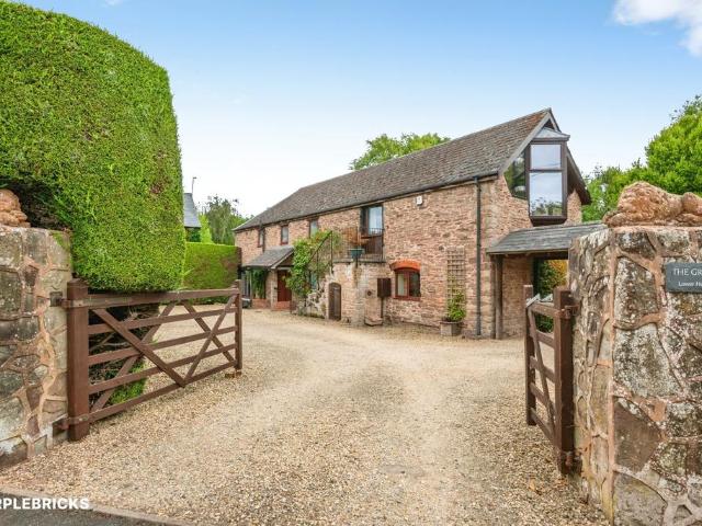 4 bedroom detached house for sale