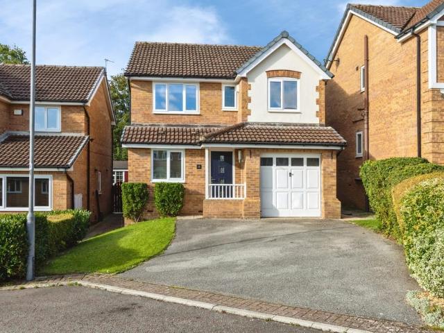4 bedroom detached house for sale