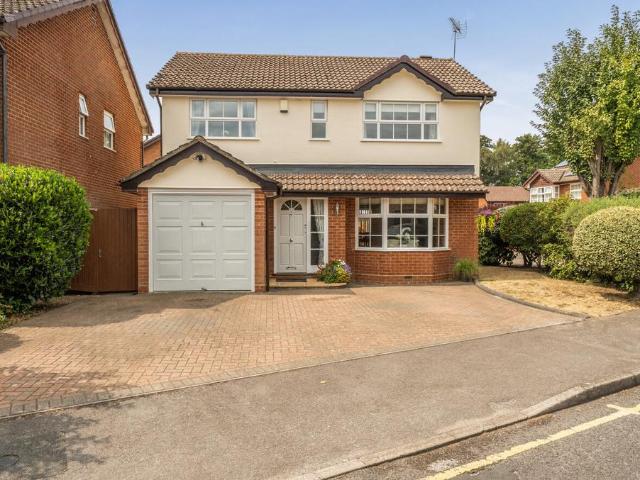 4 bedroom detached house for sale