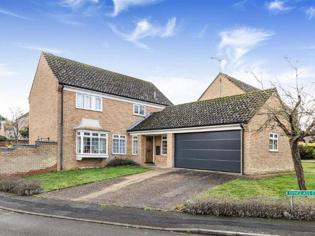 4 bedroom detached house for sale