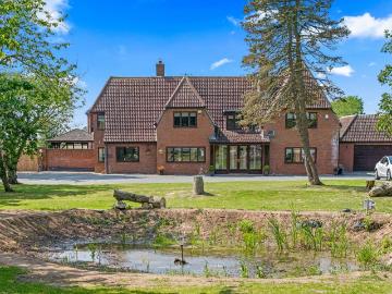 East Lindsey, East of England - Balcony