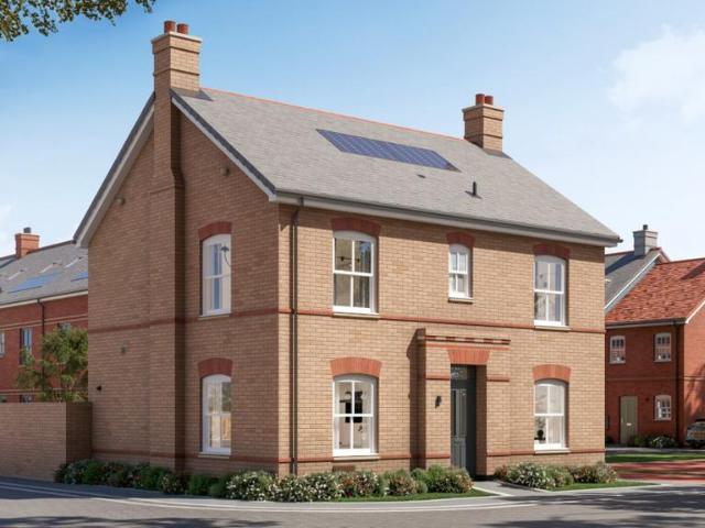 4 bedroom detached house for sale