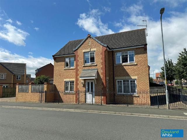 4 bedroom detached house for sale
