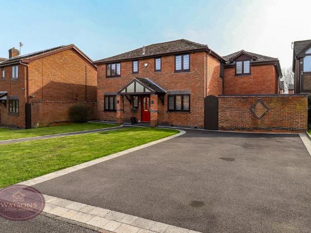 4 bedroom detached house for sale