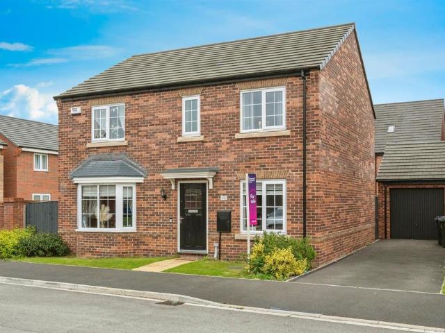 4 bedroom detached house for sale