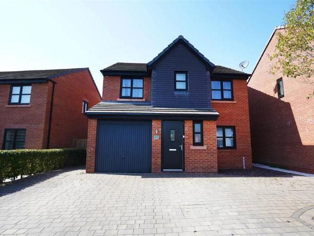 4 bedroom detached house for sale
