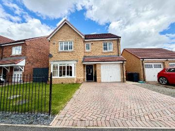4 bedroom detached house for sale