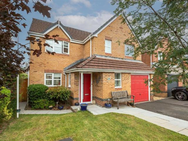 4 bedroom detached house for sale