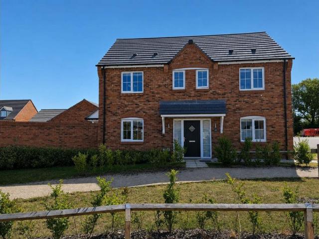 4 bedroom detached house for sale