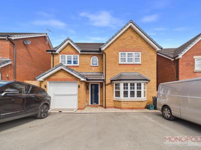 4 bedroom detached house for sale