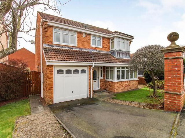 4 bedroom detached house for sale