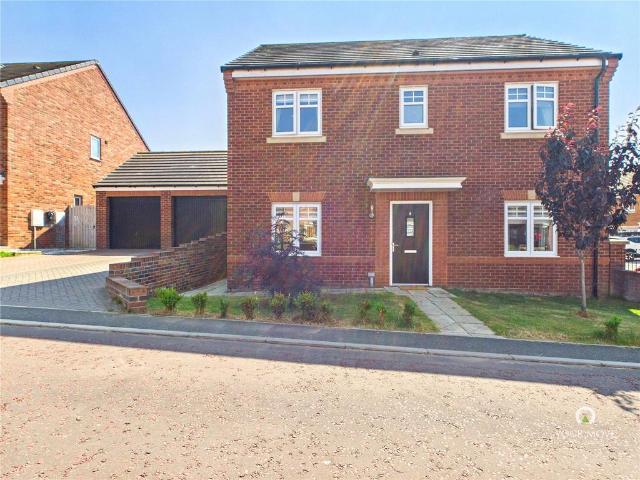 4 bedroom detached house for sale