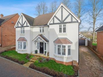 4 bedroom detached house for sale