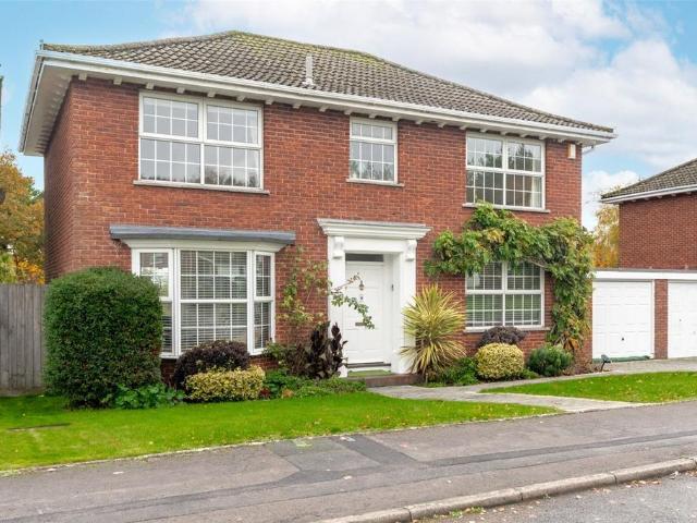 4 bedroom detached house for sale